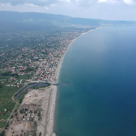 Chrysalis Apartman *